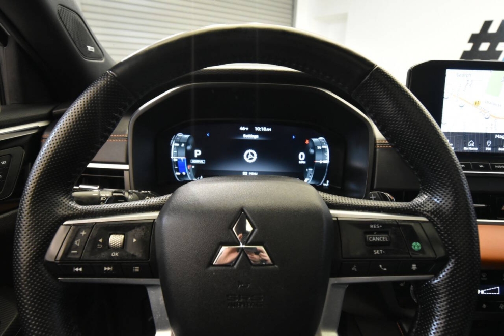2022 Mitsubishi Outlander SEL, White, Mileage: 41,181 - photo 26