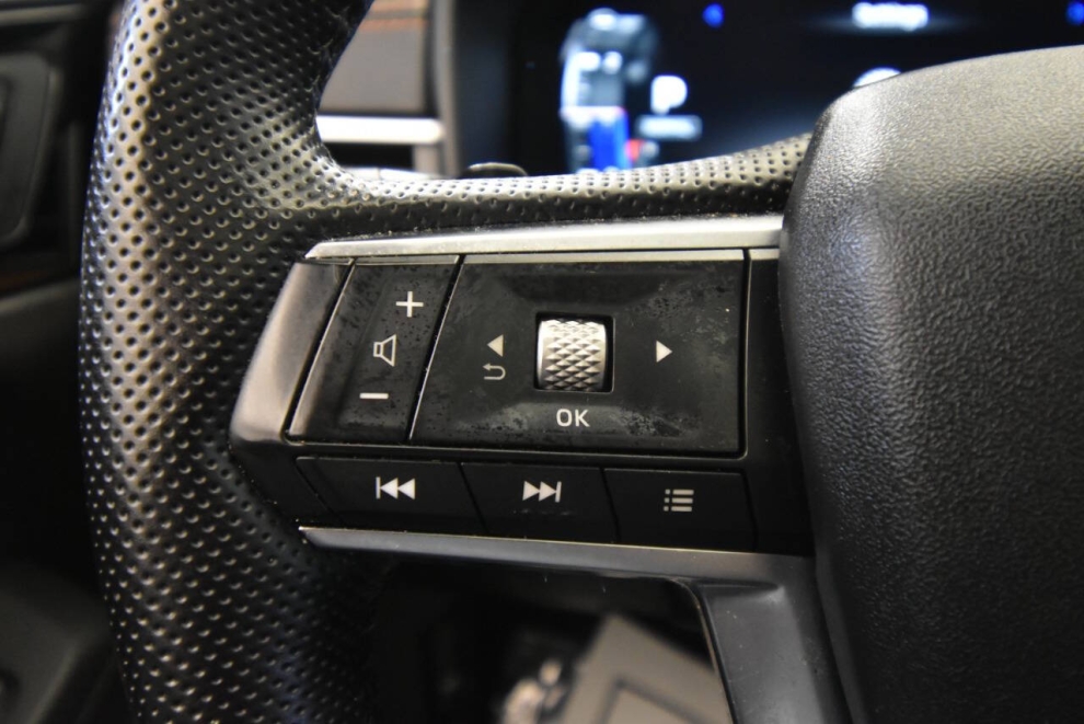 2022 Mitsubishi Outlander SEL, White, Mileage: 41,181 - photo 27
