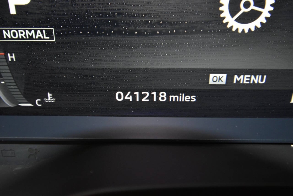 2022 Mitsubishi Outlander SEL, White, Mileage: 41,181 - photo 29