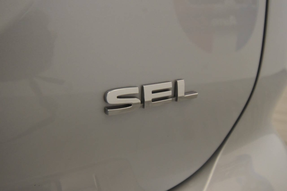 2022 Mitsubishi Outlander SEL, White, Mileage: 41,181 - photo 34