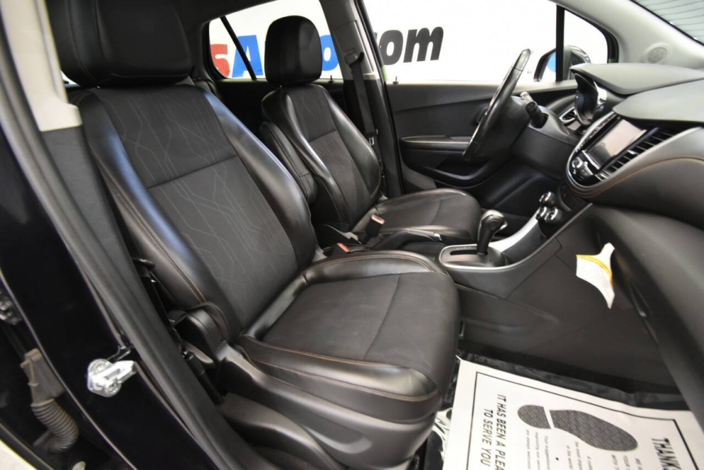 2021 Chevrolet Trax LT 4dr Crossover, Blue, Mileage: 24,812 - photo 15