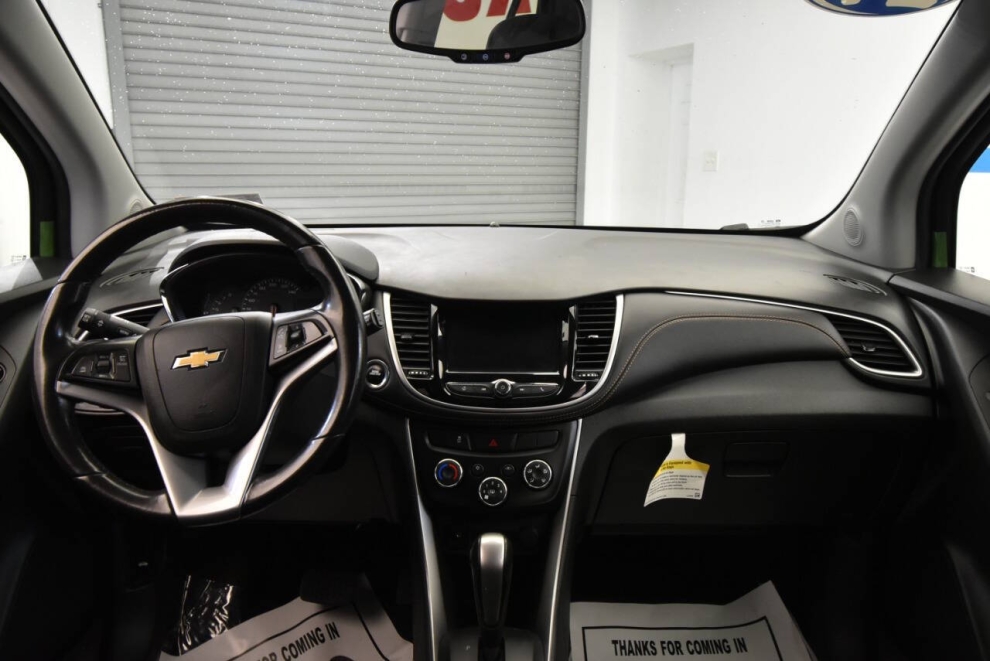 2021 Chevrolet Trax LT 4dr Crossover, Blue, Mileage: 24,812 - photo 17