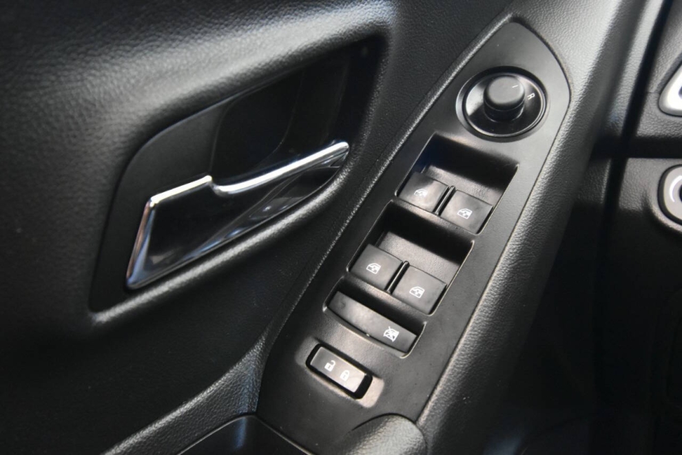 2021 Chevrolet Trax LT 4dr Crossover, Blue, Mileage: 24,812 - photo 28