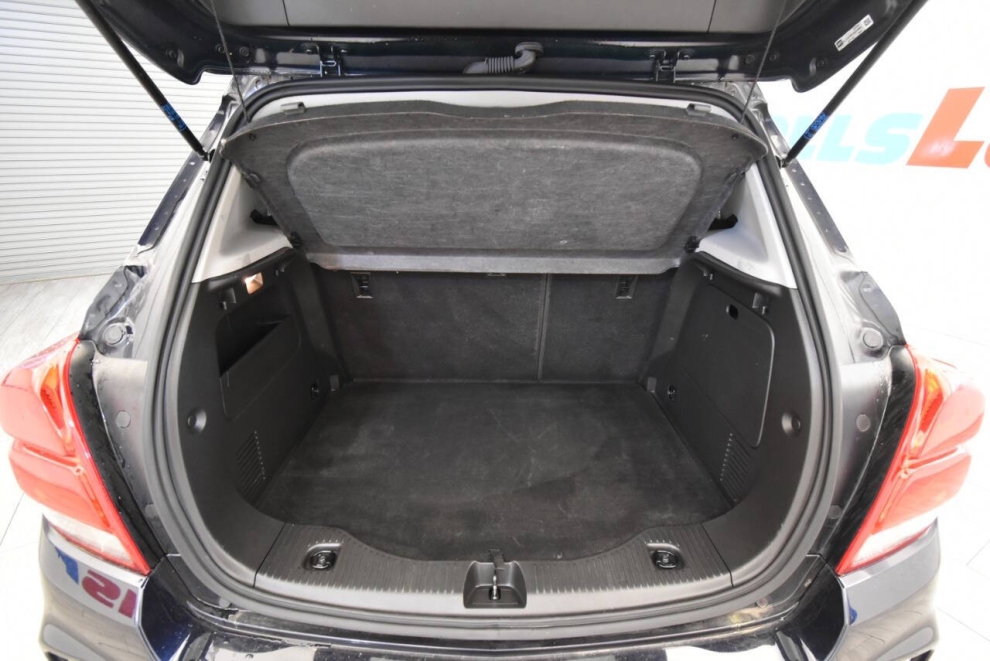 2021 Chevrolet Trax LT 4dr Crossover, Blue, Mileage: 24,812 - photo 30