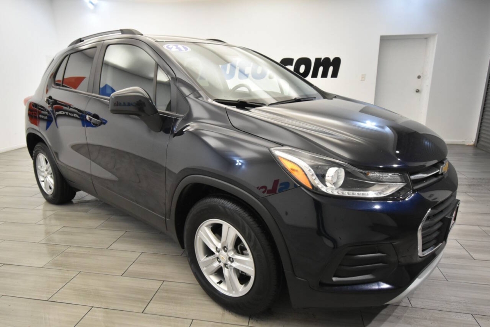 2021 Chevrolet Trax LT 4dr Crossover, Blue, Mileage: 24,812 - photo 6