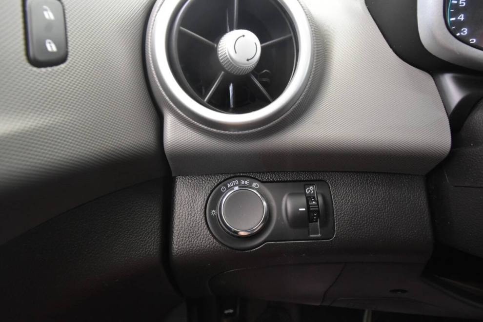 2020 Chevrolet Sonic LT 4dr Hatchback w/1FL, Gray, Mileage: 53,037 - photo 27