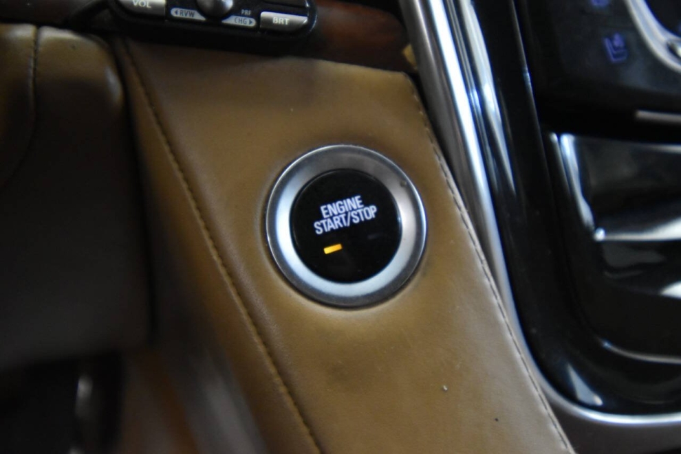 2017 Cadillac Escalade Platinum 4x4 4dr SUV, Gray, Mileage: 84,095 - photo 25