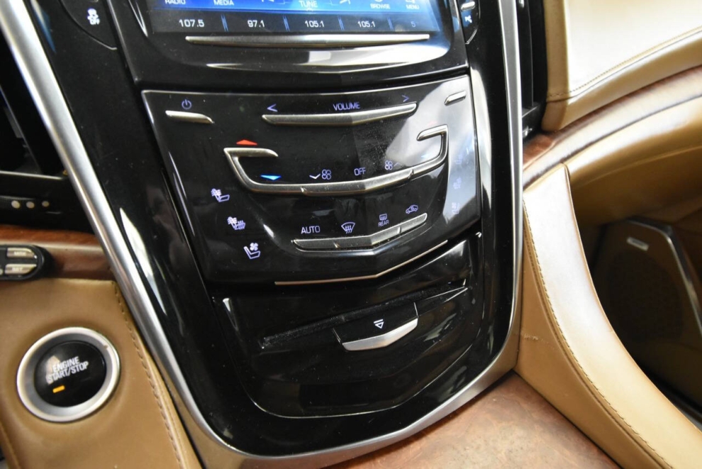 2017 Cadillac Escalade Platinum 4x4 4dr SUV, Gray, Mileage: 84,095 - photo 27