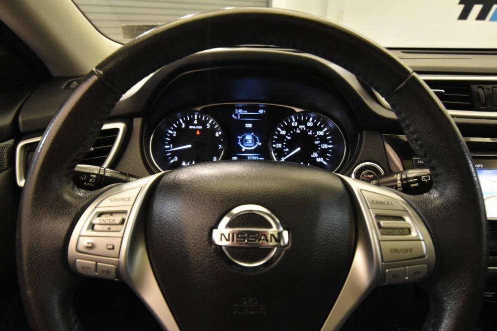 2016 Nissan Rogue SL AWD, Gray, Mileage: 97,976 - photo 24