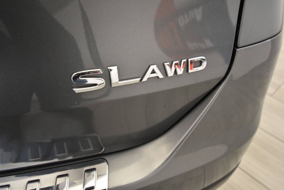 2016 Nissan Rogue SL AWD, Gray, Mileage: 97,976 - photo 32