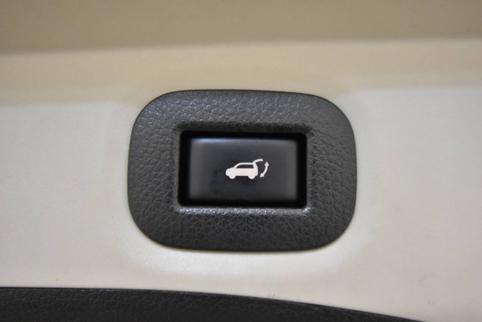 2016 Nissan Rogue SL AWD, Gray, Mileage: 97,976 - photo 34