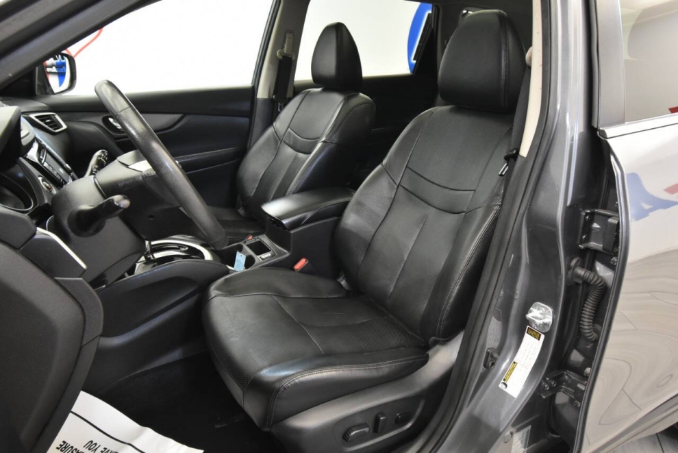 2016 Nissan Rogue SL AWD, Gray, Mileage: 97,976 - photo 9