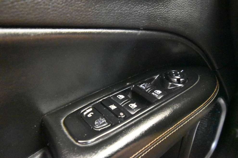 2019 Jeep Compass Latitude, Green, Mileage: 79,619 - photo 28