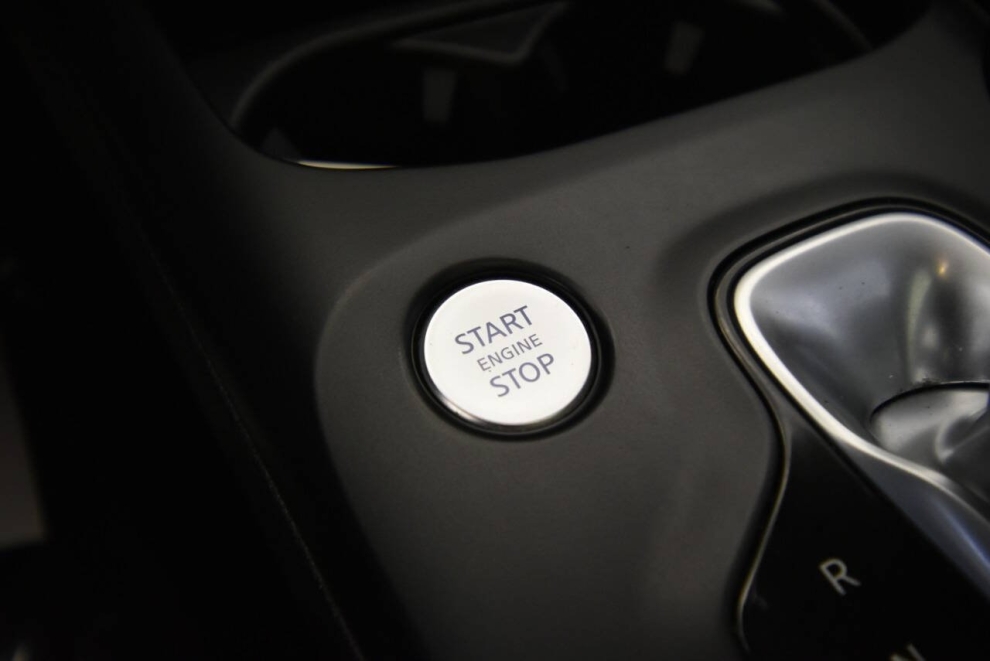 2021 Infiniti QX50 Essential AWD, Black, Mileage: 30,474 - photo 19