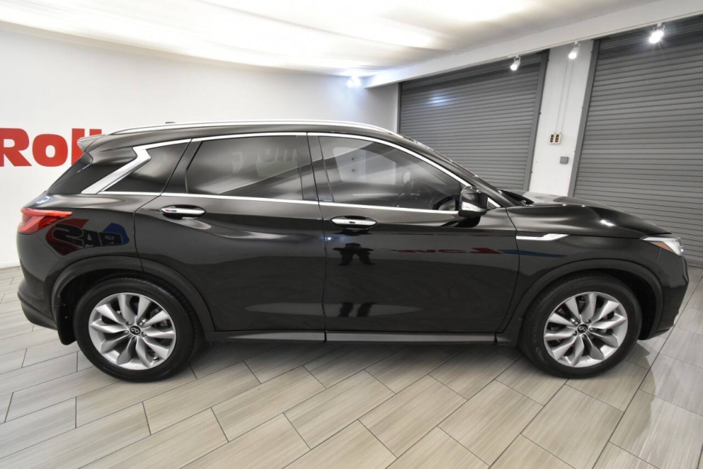 2021 Infiniti QX50 Essential AWD, Black, Mileage: 30,474 - photo 5