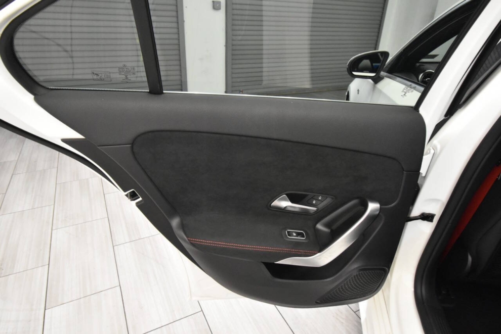 2021 Mercedes-Benz A-Class AMG A 35 AWD 4MATIC 4dr Sedan, Blanco, Mileage: 29,092 - photo 13