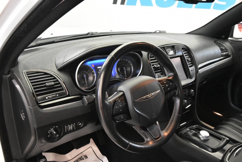 2021 Chrysler 300 S V6 4dr Sedan, White,  - photo 10