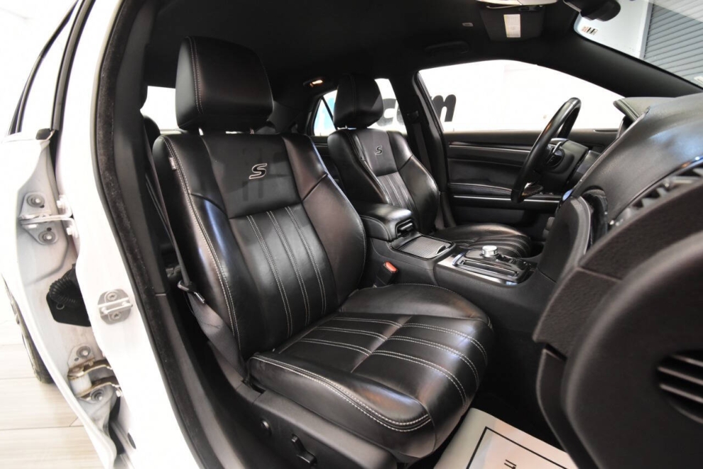 2021 Chrysler 300 S V6 4dr Sedan, White,  - photo 15