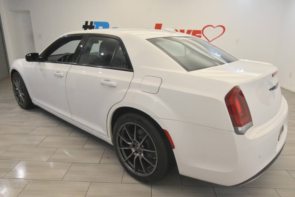 2021 Chrysler 300 S V6 4dr Sedan, White,  - photo 2
