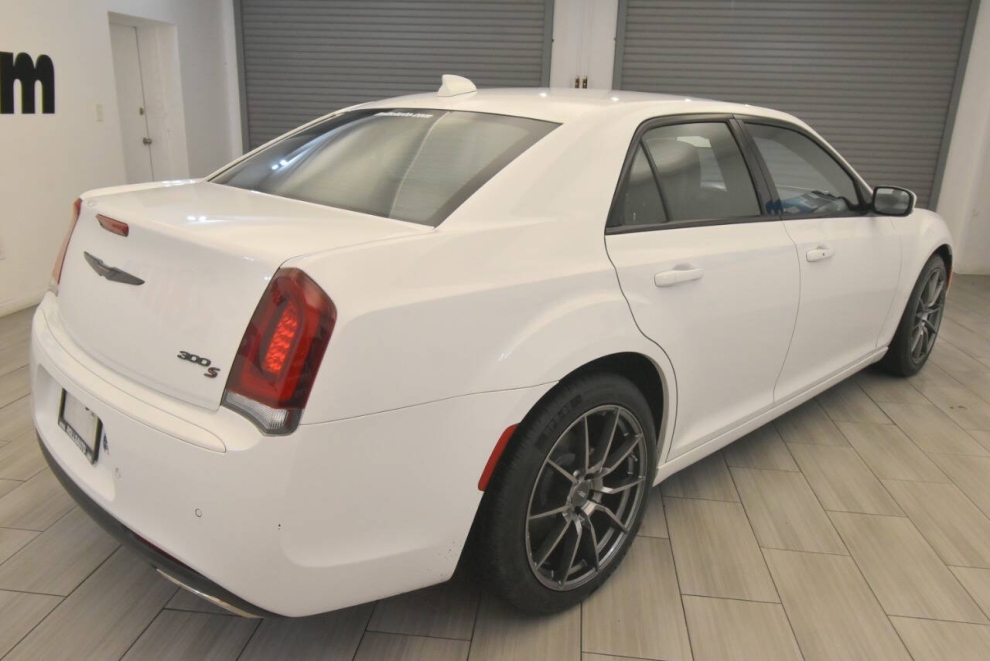 2021 Chrysler 300 S V6 4dr Sedan, White,  - photo 4