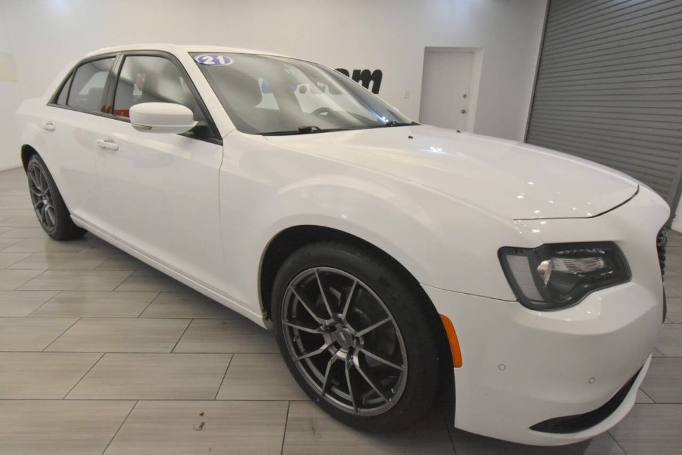 2021 Chrysler 300 S V6 4dr Sedan, White,  - photo 6