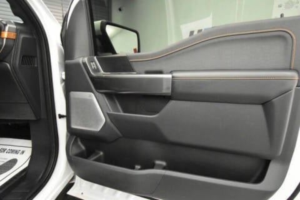 2021 Ford F-150 Tremor 4x4 4dr SuperCrew 5.5 ft. SB, White, Mileage: 84,860 - photo 17