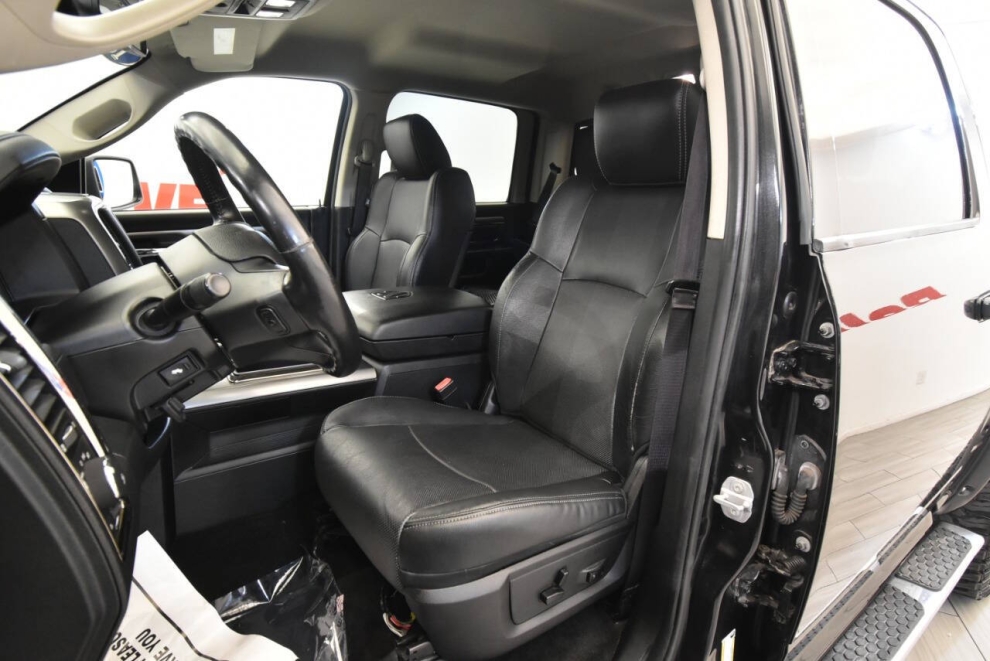 2015 RAM 1500 Sport 4x4 4dr Crew Cab 5.5 ft. SB Pickup, Black,  - photo 10