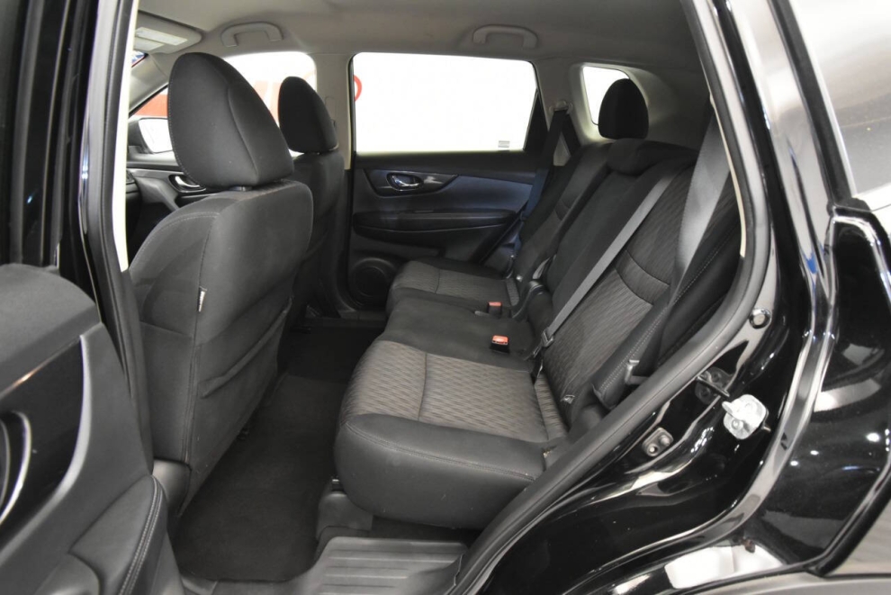 2018 Nissan Rogue SV AWD Midnight Edition, Black, Mileage: 87,892 - photo 12