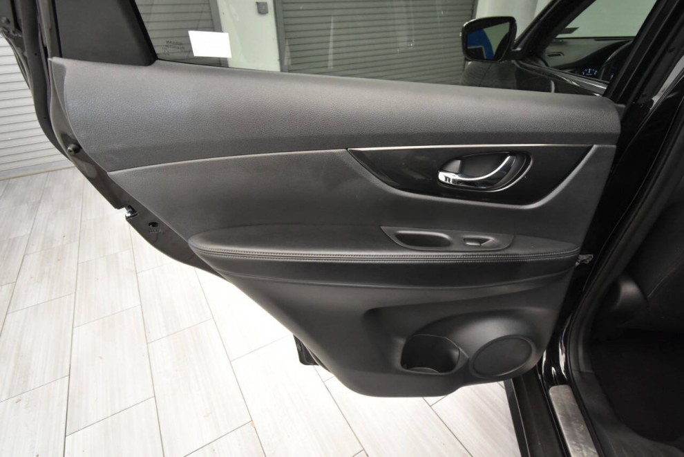 2018 Nissan Rogue SV AWD Midnight Edition, Black, Mileage: 87,892 - photo 13