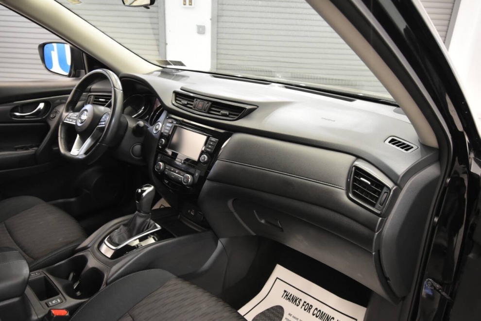 2018 Nissan Rogue SV AWD Midnight Edition, Black, Mileage: 87,892 - photo 14