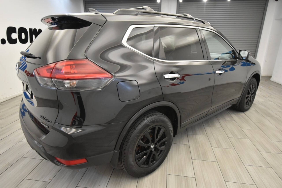 2018 Nissan Rogue SV AWD Midnight Edition, Black, Mileage: 87,892 - photo 4