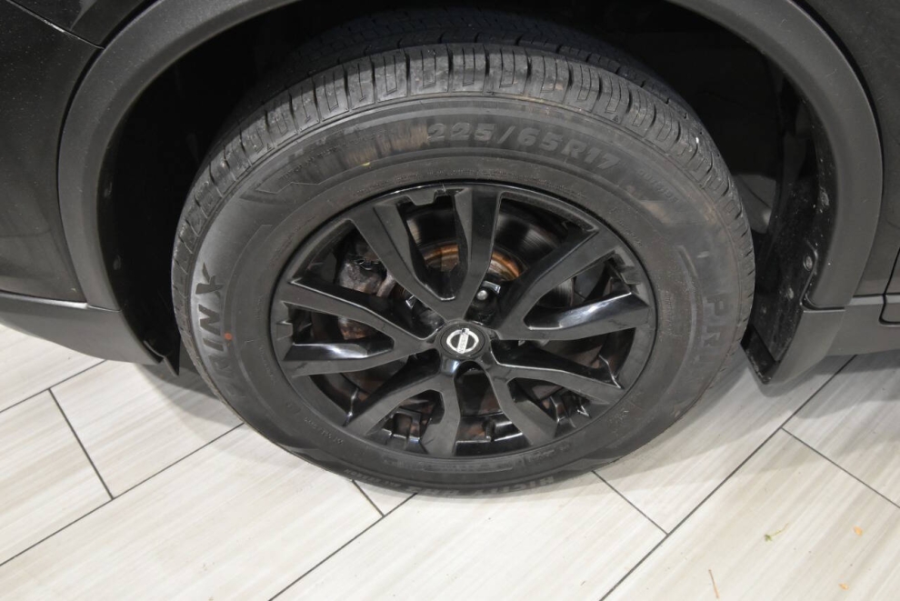 2018 Nissan Rogue SV AWD Midnight Edition, Black, Mileage: 87,892 - photo 8