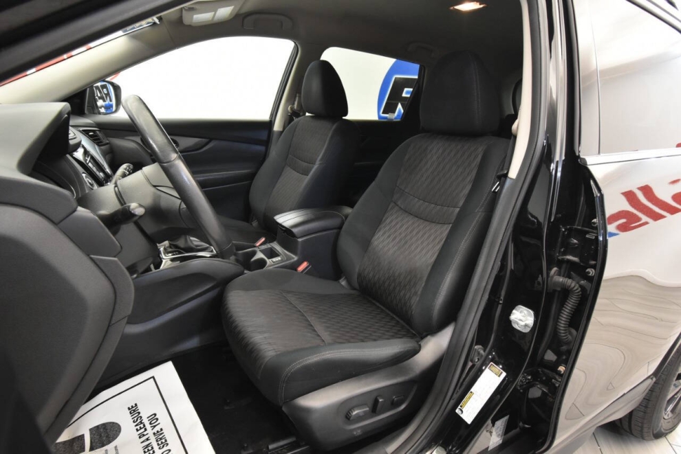 2018 Nissan Rogue SV AWD Midnight Edition, Black, Mileage: 87,892 - photo 9
