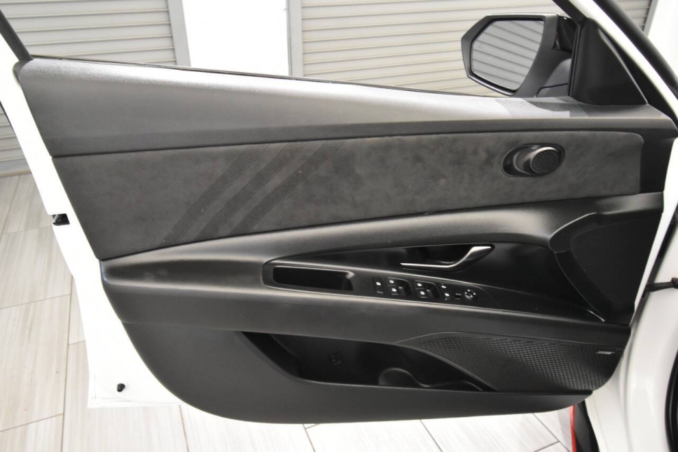2022 Hyundai Elantra N, White, Mileage: 49,550 - photo 11