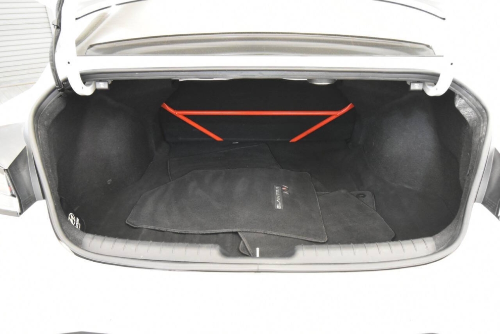 2022 Hyundai Elantra N, White, Mileage: 49,550 - photo 32