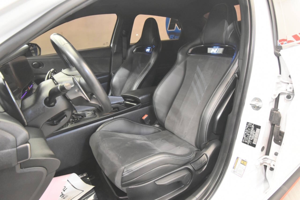 2022 Hyundai Elantra N, White, Mileage: 49,550 - photo 9