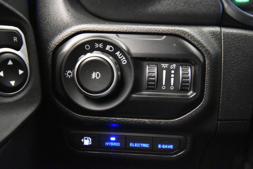 2021 Jeep Wrangler Unlimited Rubicon 4xe 4x4 4dr SUV, Blue, Mileage: 69,384 - photo 29