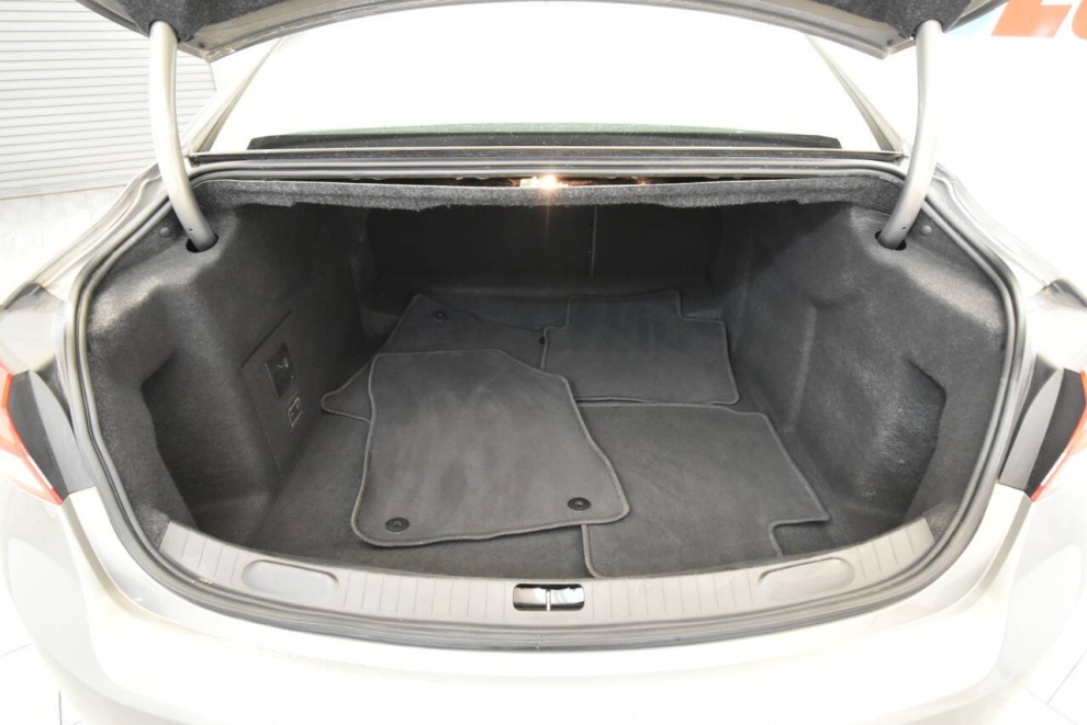 2019 Chevrolet Impala LT 4dr Sedan, Brown, Mileage: 88,699 - photo 28