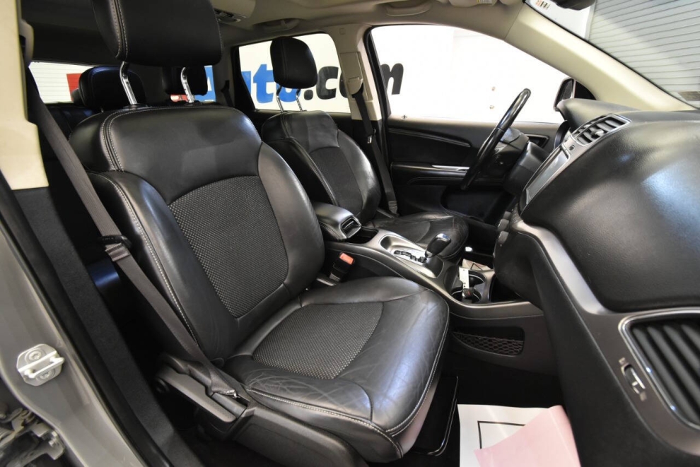2020 Dodge Journey Crossroad 4dr SUV, Gray, Mileage: 88,603 - photo 15