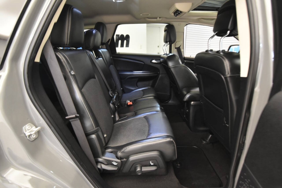 2020 Dodge Journey Crossroad 4dr SUV, Gray, Mileage: 88,603 - photo 16