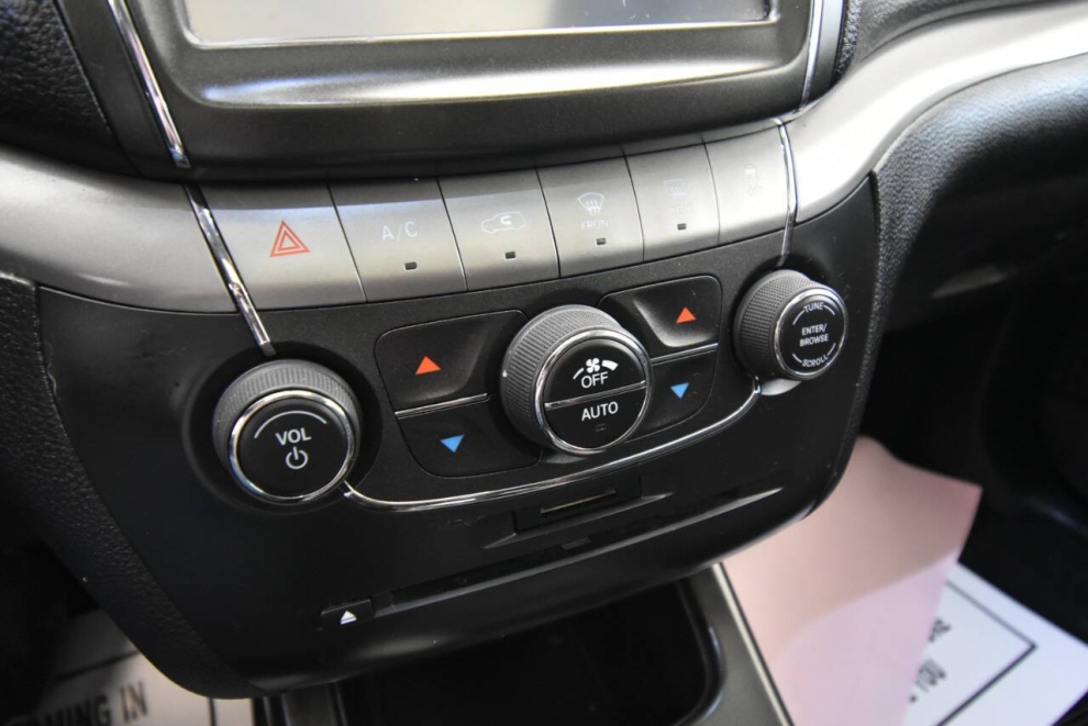 2020 Dodge Journey Crossroad 4dr SUV, Gray, Mileage: 88,603 - photo 23