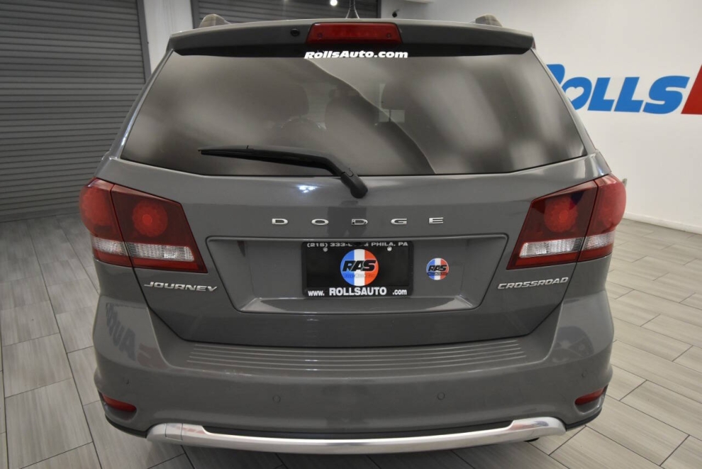 2020 Dodge Journey Crossroad 4dr SUV, Gray, Mileage: 88,603 - photo 3