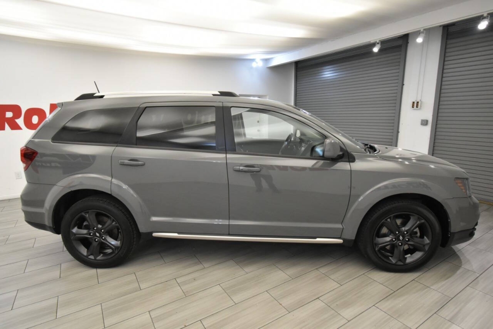 2020 Dodge Journey Crossroad 4dr SUV, Gray, Mileage: 88,603 - photo 5