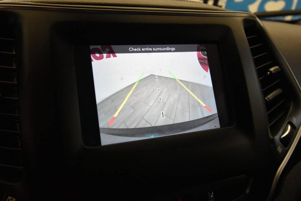 2021 Jeep Cherokee Latitude, Tan, Mileage: 73,839 - photo 21