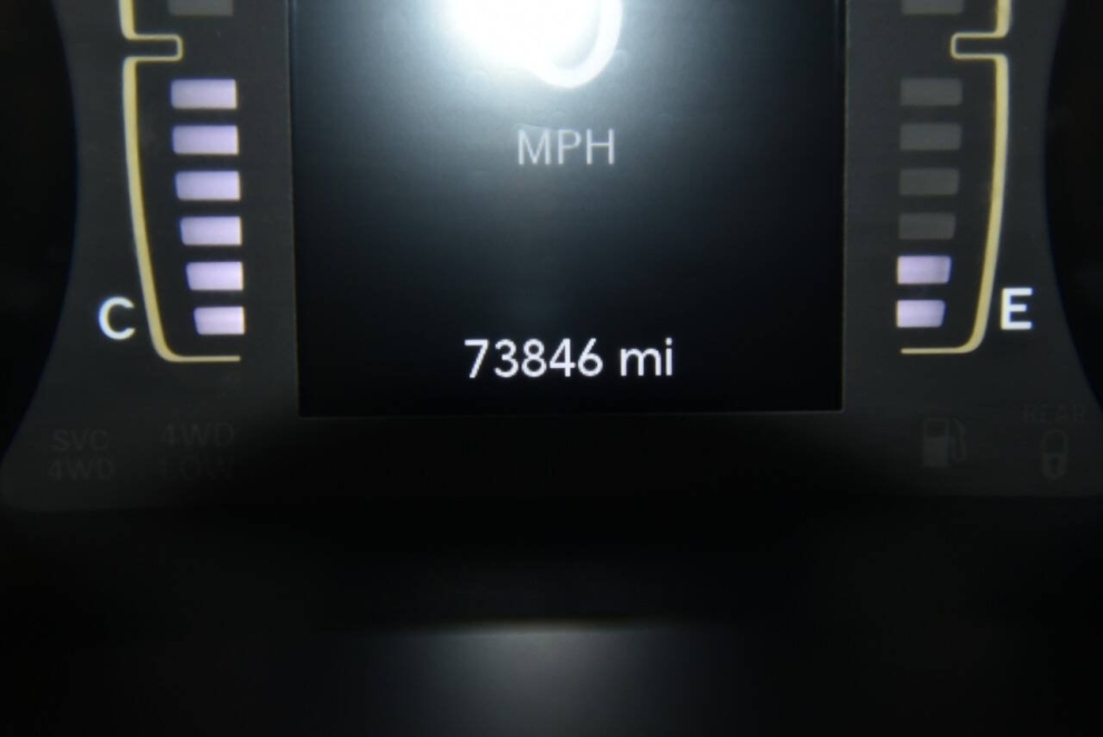 2021 Jeep Cherokee Latitude, Tan, Mileage: 73,839 - photo 25