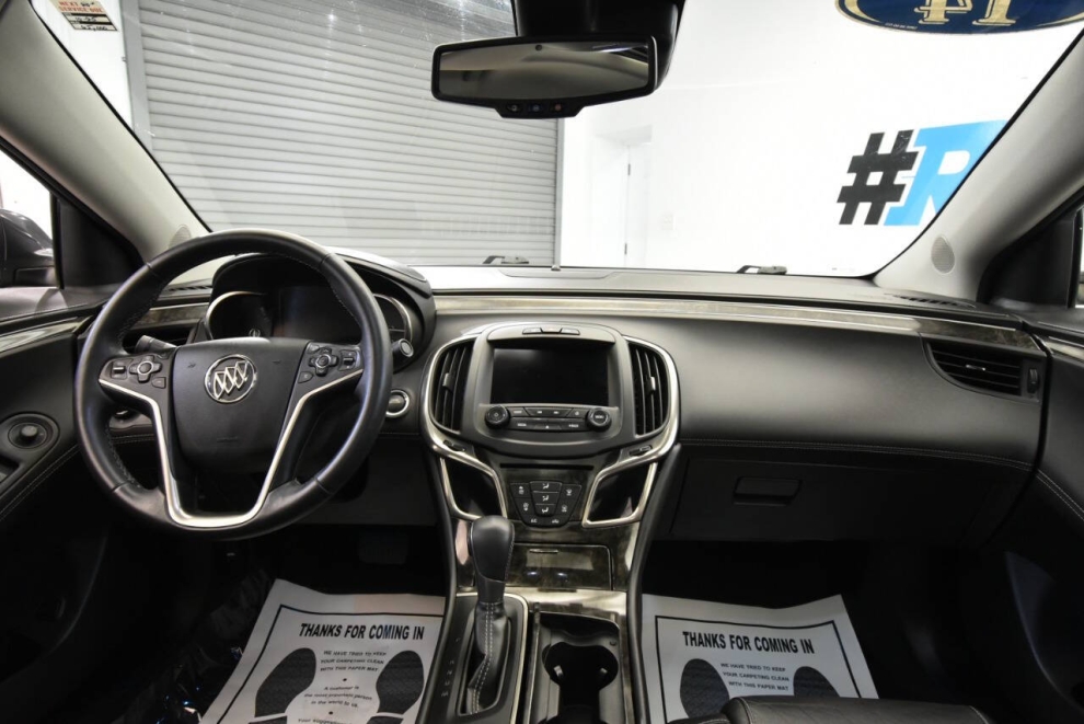 2014 Buick LaCrosse Leather 4dr Sedan, Gray, Mileage: 59,879 - photo 18
