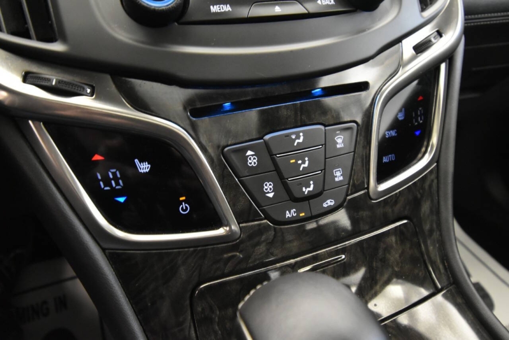2014 Buick LaCrosse Leather 4dr Sedan, Gray, Mileage: 59,879 - photo 21