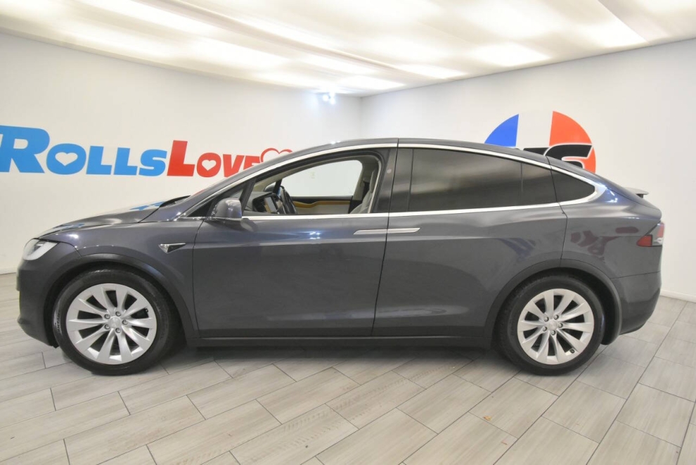 2018 Tesla Model X 75d, Gray, Mileage: 84,491 - photo 1