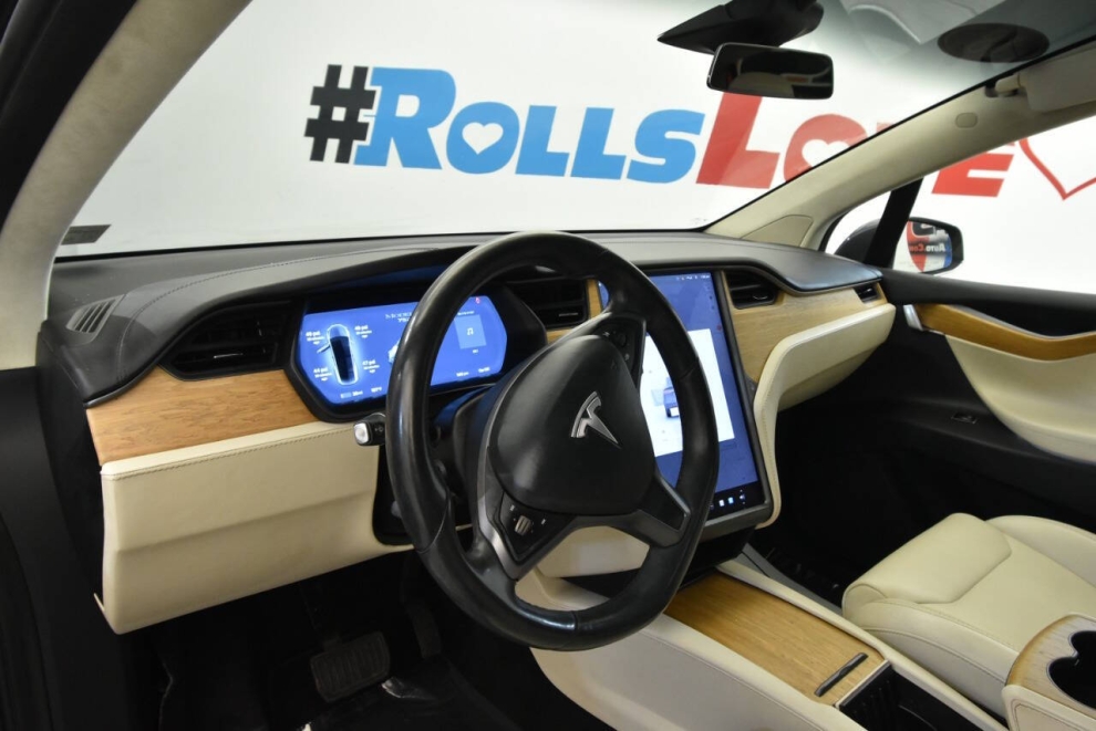 2018 Tesla Model X 75d, Gray, Mileage: 84,491 - photo 11