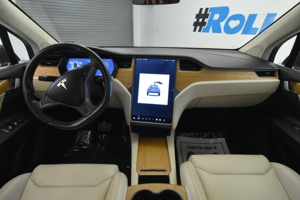 2018 Tesla Model X 75d, Gray, Mileage: 84,491 - photo 18